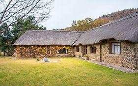 Lolambazo Country House & Cottage - Giants Castle Drakensberg